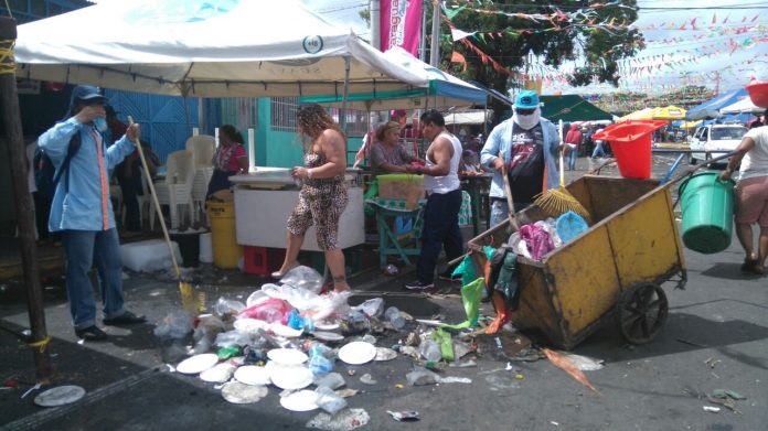 Limpieza en calles y espacios publicos en Managua