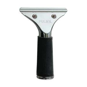 Mango para jalador de acero inoxidable, fabricado en acero inoxidable de color plateado brillante con un agarre ergonómico de caucho negro, compatible con bastones de punta cónica para limpieza de vidrios y superficies en altura.