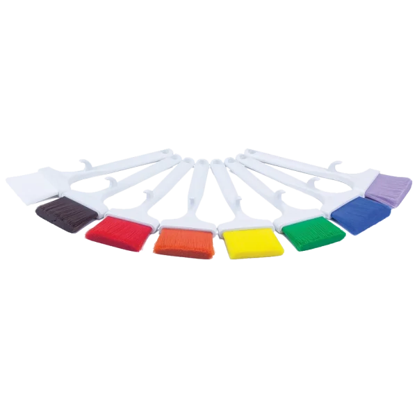 Línea de Brochas Sanitarias 3 Pulgadas DEQ con mangos blancos y cerdas suaves de nylon en varios colores (negro, rojo, naranja, amarillo, verde, azul, morado), con gancho integrado para colgar y uso higiénico en la industria alimentaria.