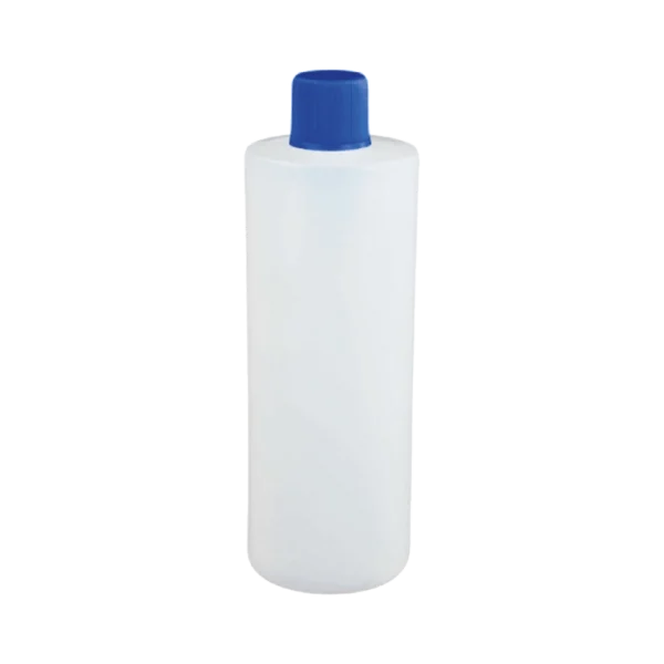 Un envase cilíndrico de 8 onzas (240 ml) translúcido con una tapa rosca azul de 24mm, ideal para el envasado de productos de limpieza, higiene o cosméticos, presentado en un empaque de 215 unidades.